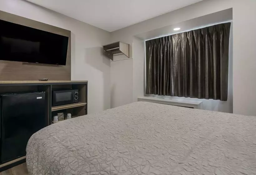 Отель Americas Best Value Inn And Suites Lake Charles