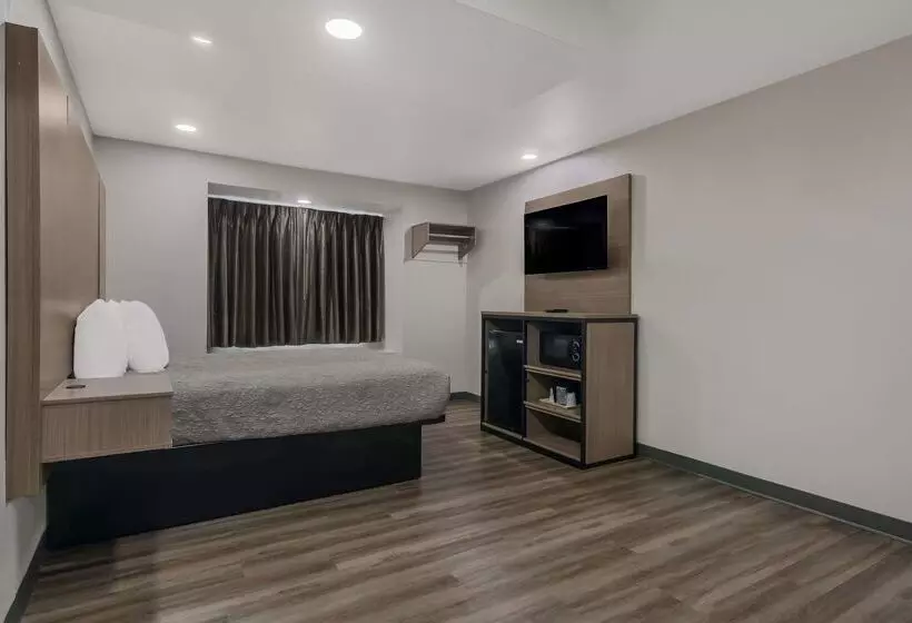 Отель Americas Best Value Inn And Suites Lake Charles