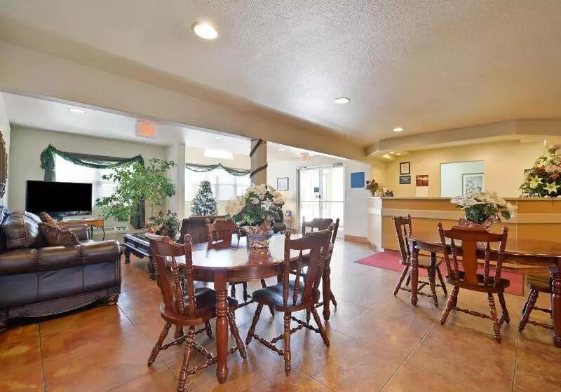 ホテル Americas Best Value Inn And Suites Ada