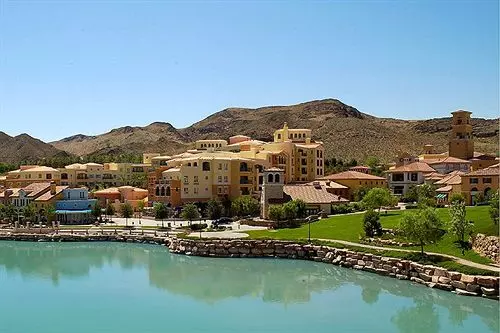 酒店 Aston MonteLago Village Resort