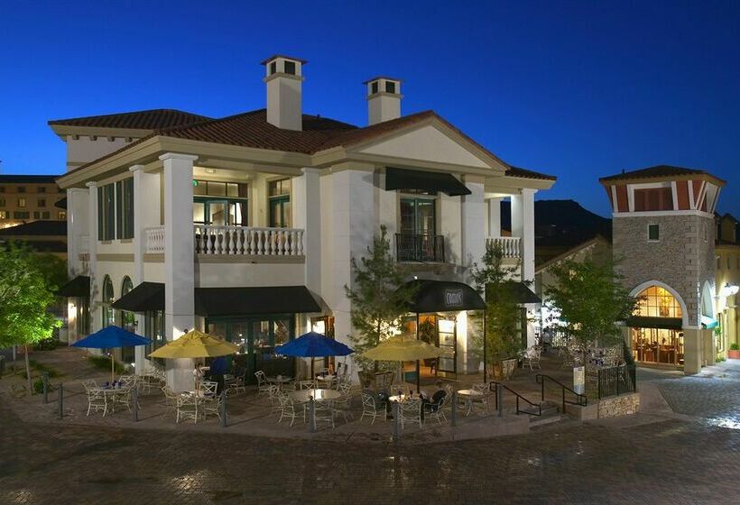 בית מלון כפרי Aston MonteLago Village Resort