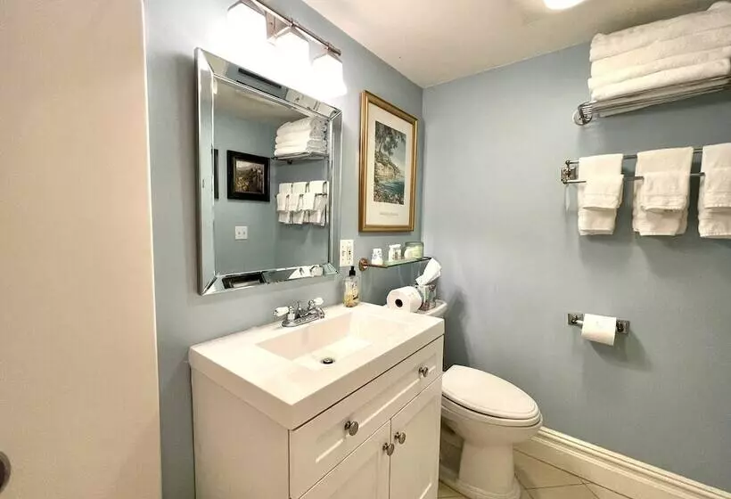 فندق Atlantis Inn