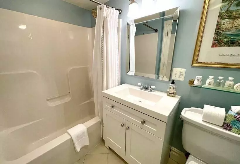 فندق Atlantis Inn