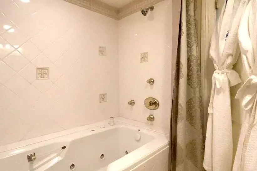 فندق Atlantis Inn