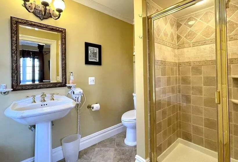 فندق Atlantis Inn