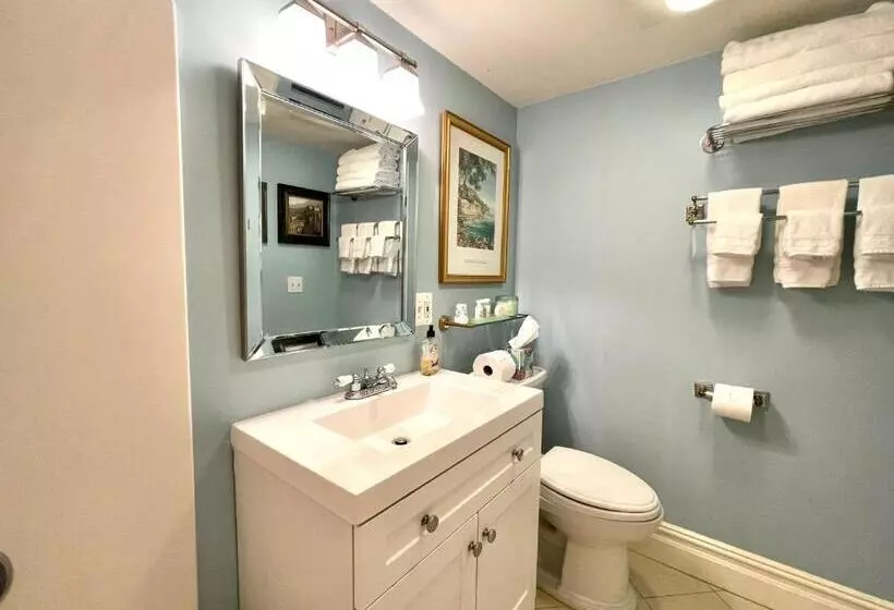 فندق Atlantis Inn