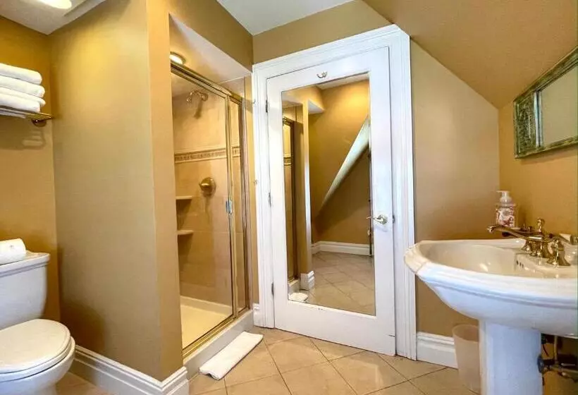 فندق Atlantis Inn