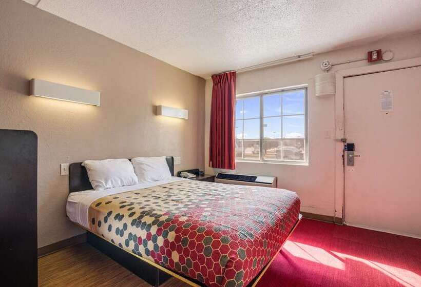 ホテル Econo Lodge Inn & Suites