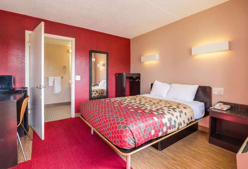 ホテル Econo Lodge Inn & Suites