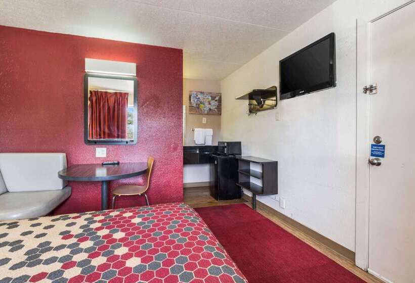 ホテル Econo Lodge Inn & Suites