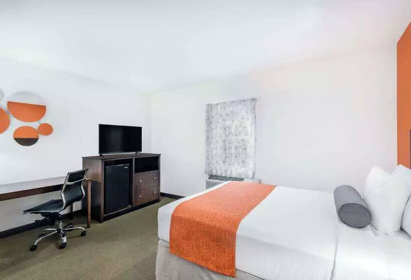 호텔 Howard Johnson By Wyndham Quincy/ Boston