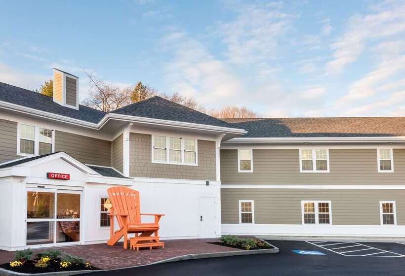 فندق Howard Johnson By Wyndham Quincy/ Boston