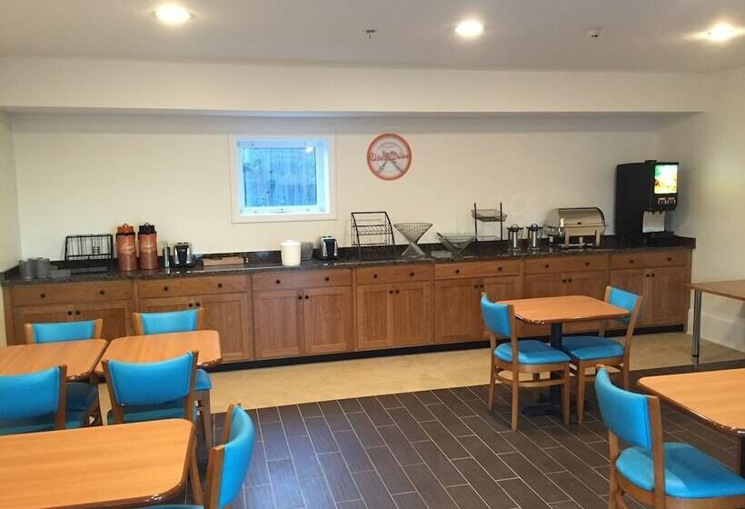 فندق Howard Johnson By Wyndham Quincy/ Boston