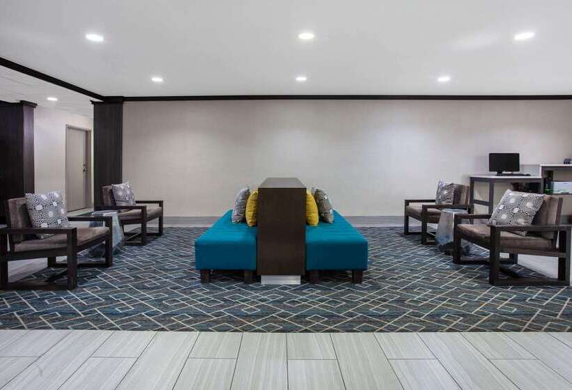 酒店 La Quinta Inn By Wyndham Peru Starved Rock State Park