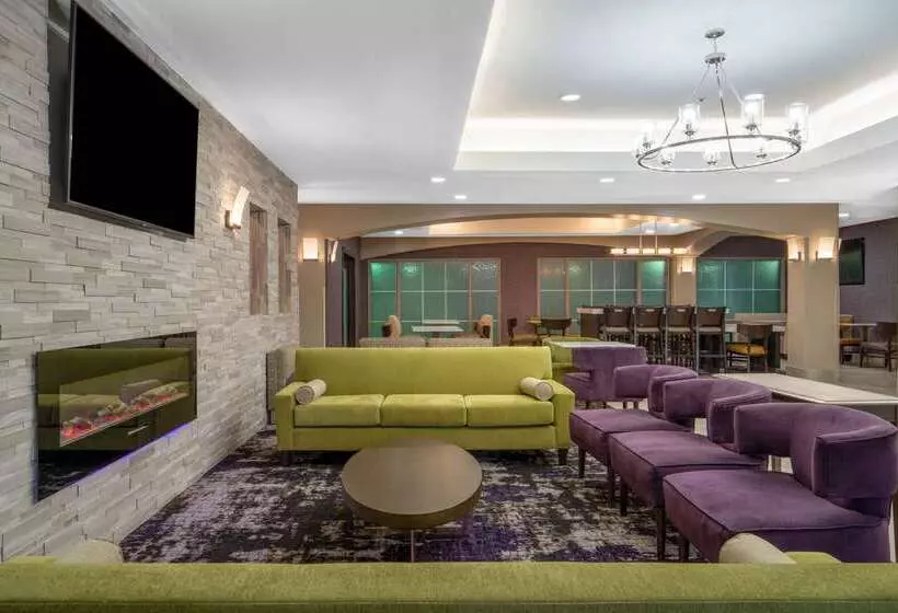 Отель La Quinta Inn & Suites By Wyndham Atlanta Stockbridge