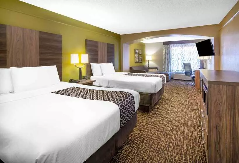 Отель La Quinta Inn & Suites By Wyndham Atlanta Stockbridge
