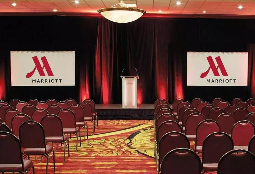 ホテル Marriott Birmingham Grandview