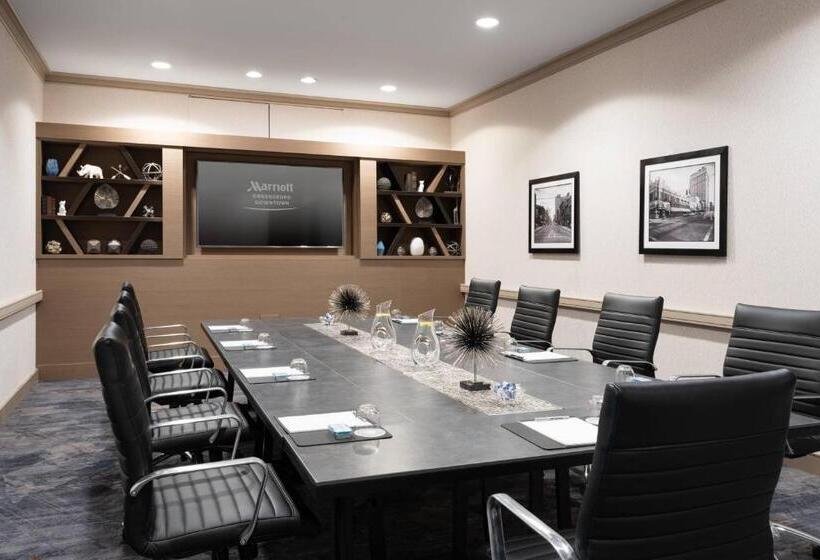 ホテル Marriott Greensboro Downtown