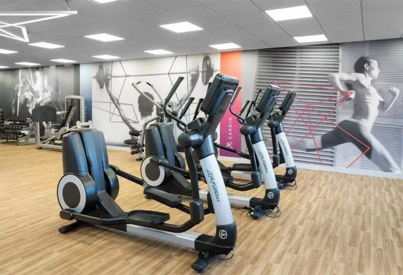 Отель Marriott Greensboro Downtown