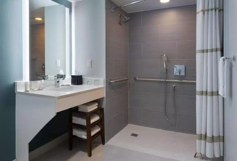 Отель Marriott Greensboro Downtown