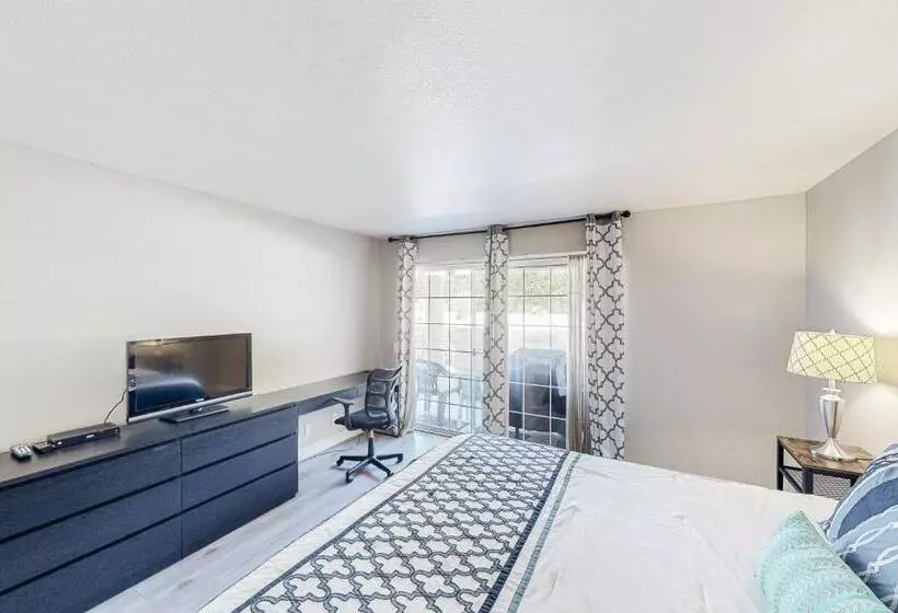 בית מלון כפרי Mesquite Country Club Condo D23 Permit# 1199