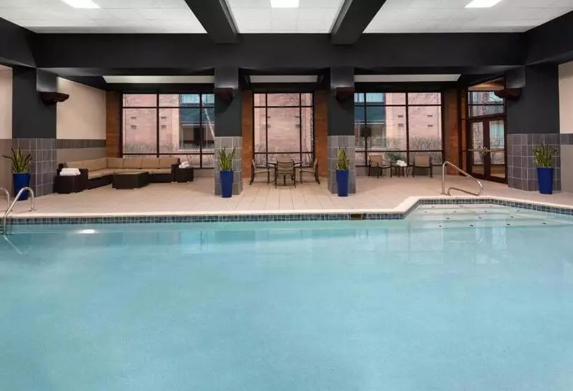 Otel Pittsburgh Marriott North