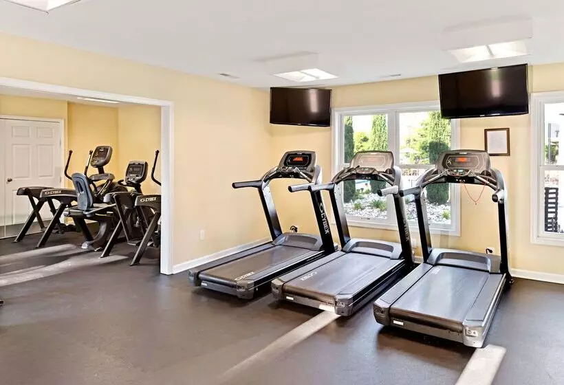 酒店 Powhatan Resort