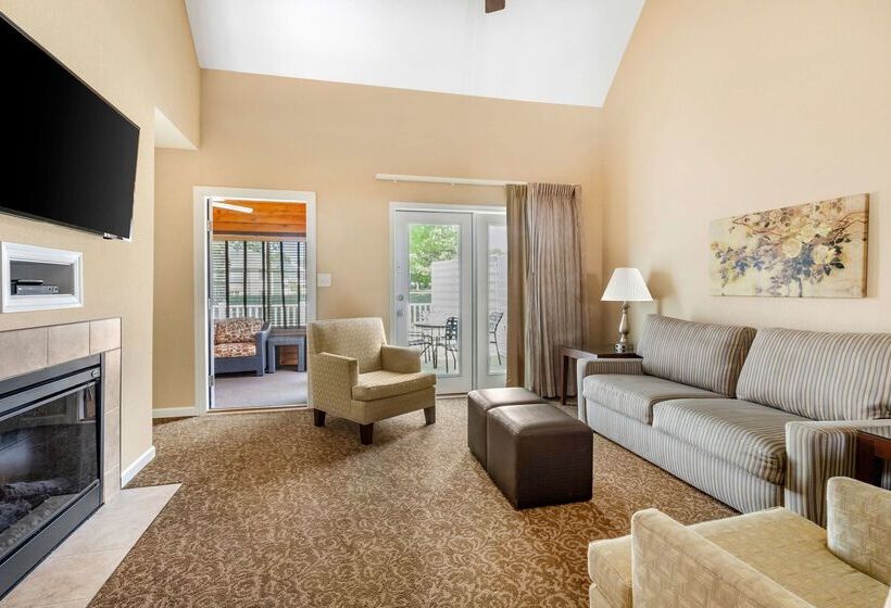 Отель Powhatan Resort