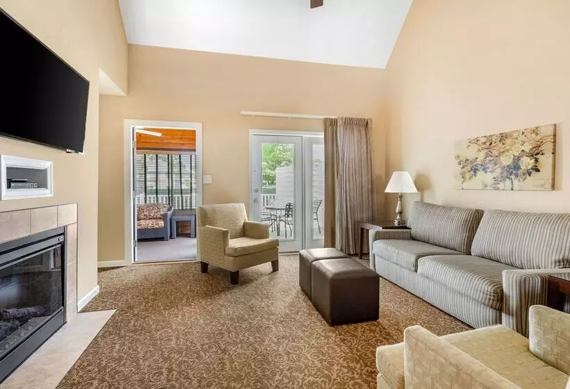 酒店 Powhatan Resort