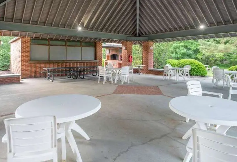 ホテル Powhatan Resort