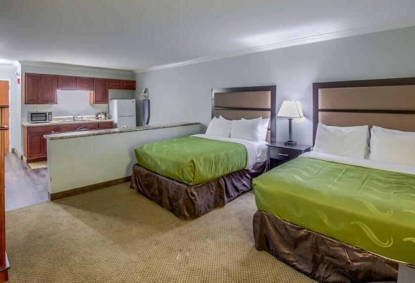 בית מלון כפרי Quality Inn