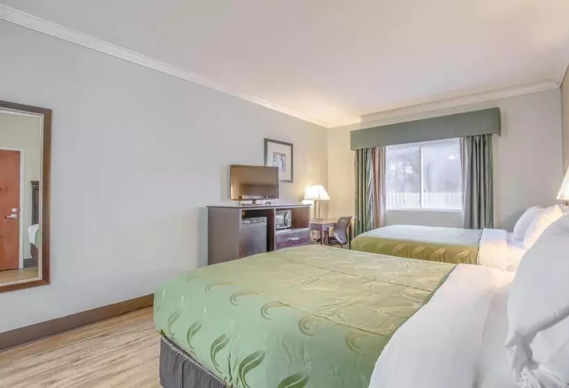 호텔 Quality Inn