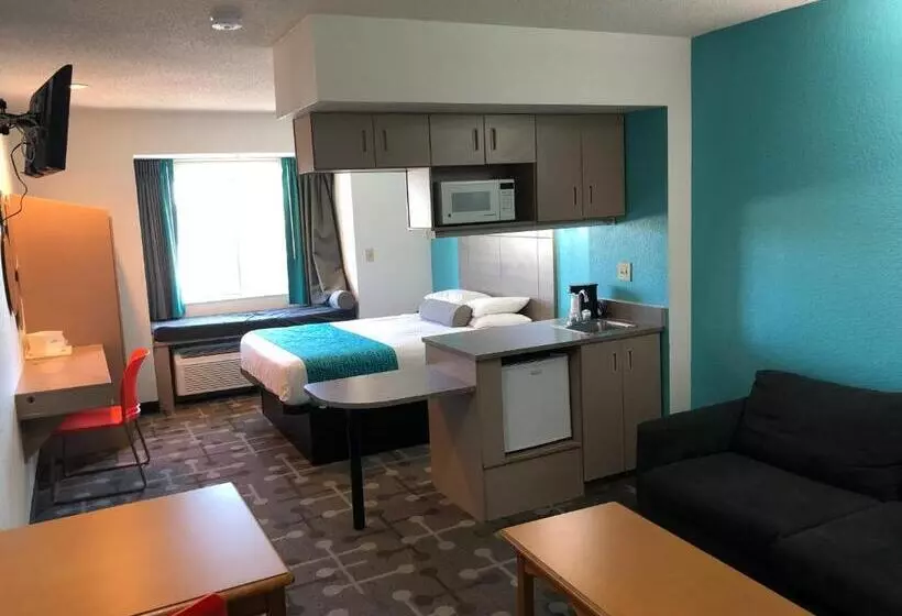 فندق Red Lion Inn & Suites Elk Grove Village