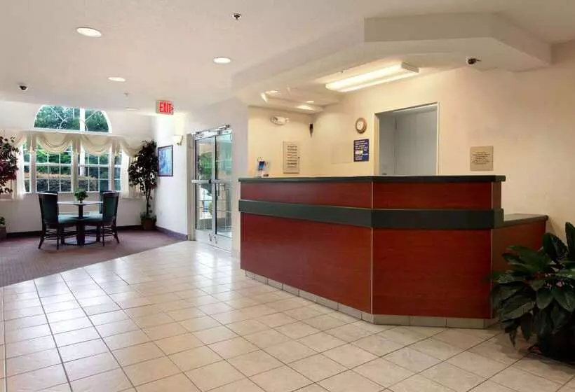 Hotel Super 8 By Wyndham Harbison/parkridge Hospital