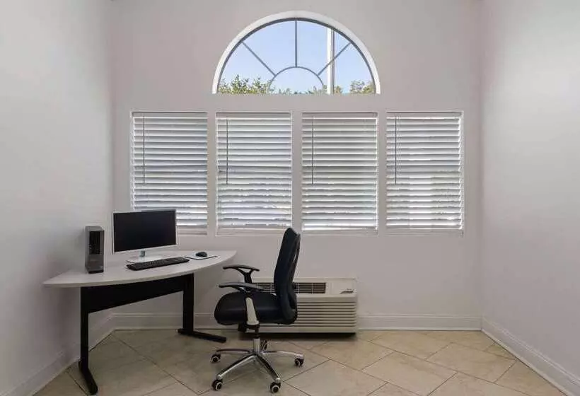 Hotel Super 8 By Wyndham Harbison/parkridge Hospital