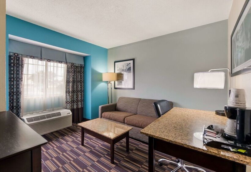 فندق Baymont By Wyndham Elizabeth City