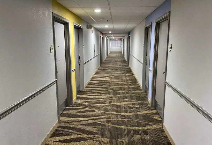 فندق Best Western Louisville Airport Expo