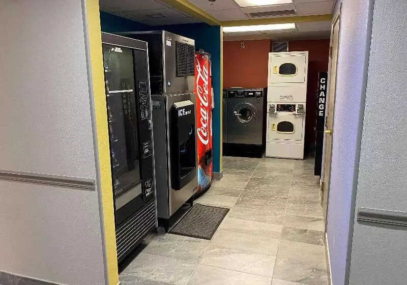 فندق Best Western Louisville Airport Expo