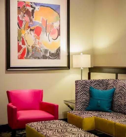 호텔 The Parker Inn And Suites