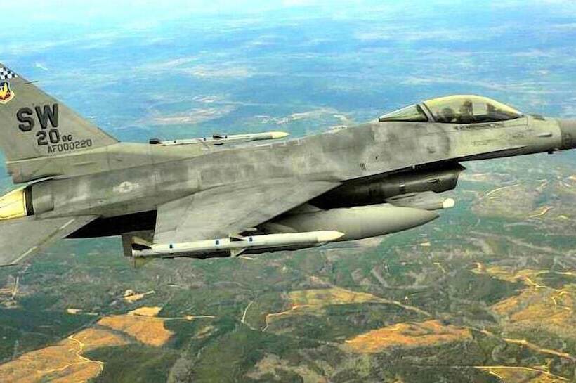 ホテル Travelers Inn & Suites