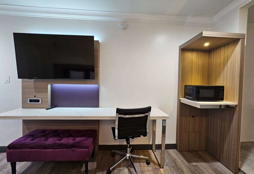 酒店 Travelodge Inn & Suites By Wyndham Fullerton