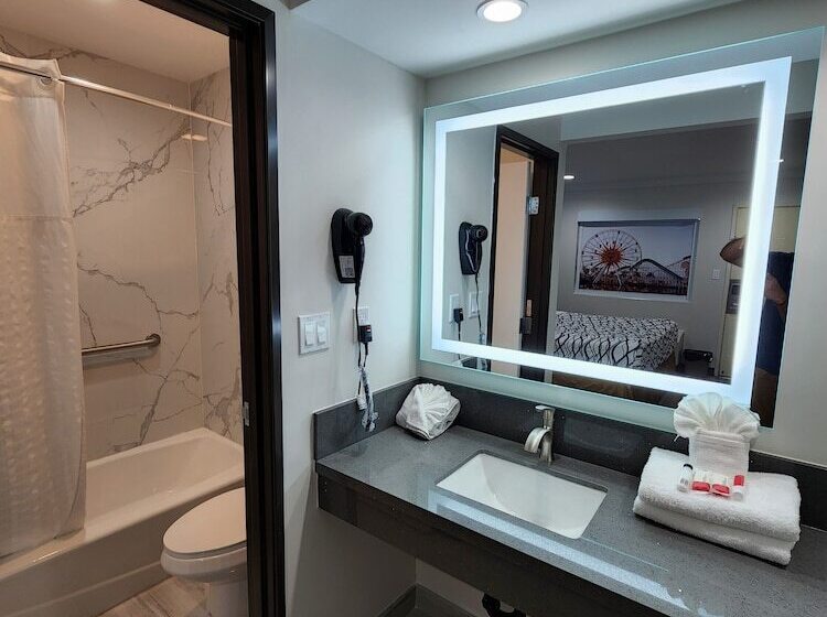 酒店 Travelodge Inn & Suites By Wyndham Fullerton