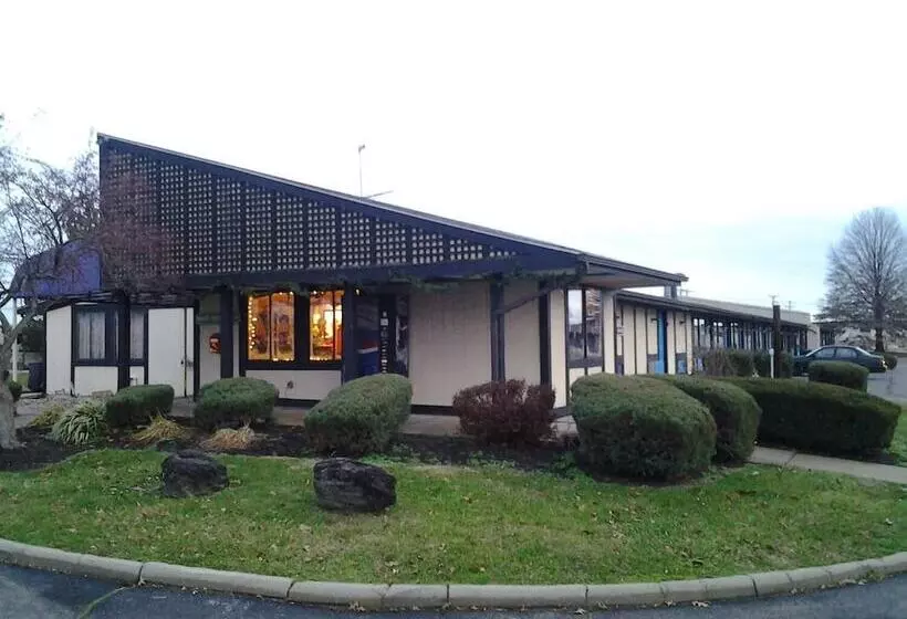 فندق Xenia Country Inn