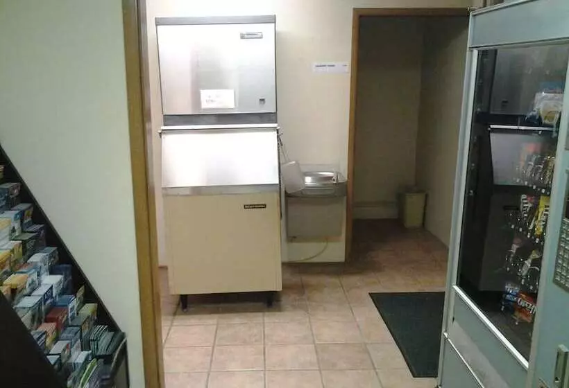 فندق Xenia Country Inn