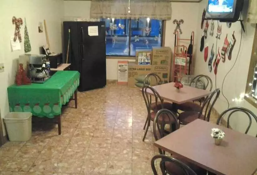 فندق Xenia Country Inn