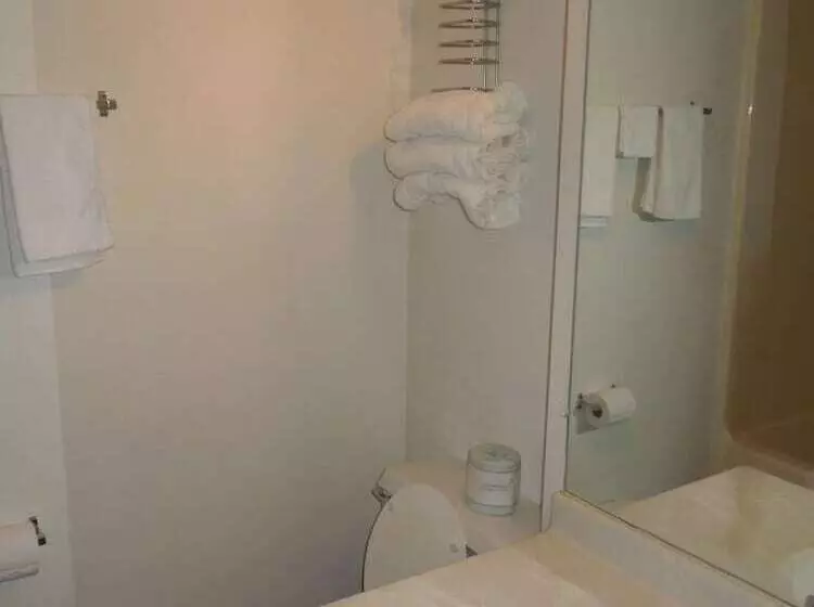 فندق Xenia Country Inn