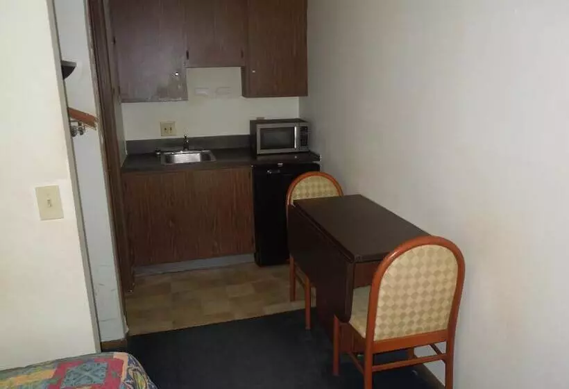 فندق Xenia Country Inn