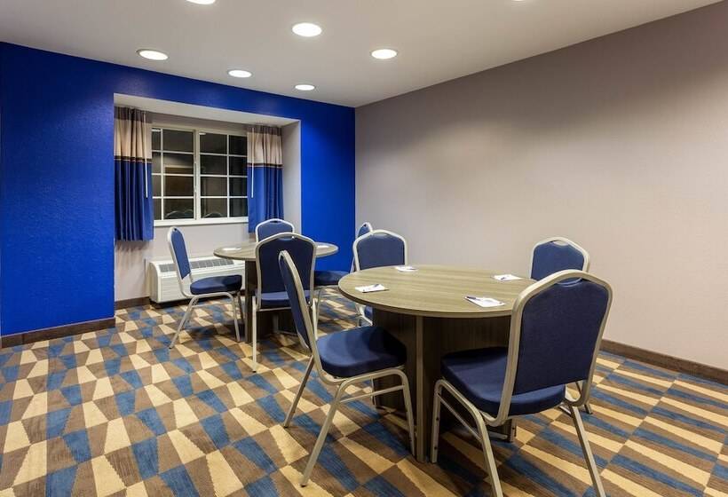 Microtel Inn & Suites By Wyndham Bethel/danbury
