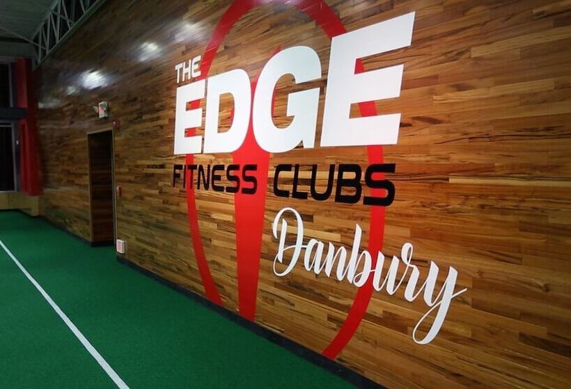 Microtel Inn & Suites By Wyndham Bethel/danbury