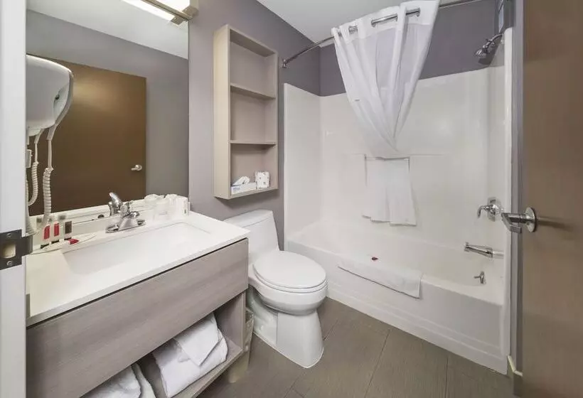 Microtel Inn & Suites By Wyndham Bethel/danbury